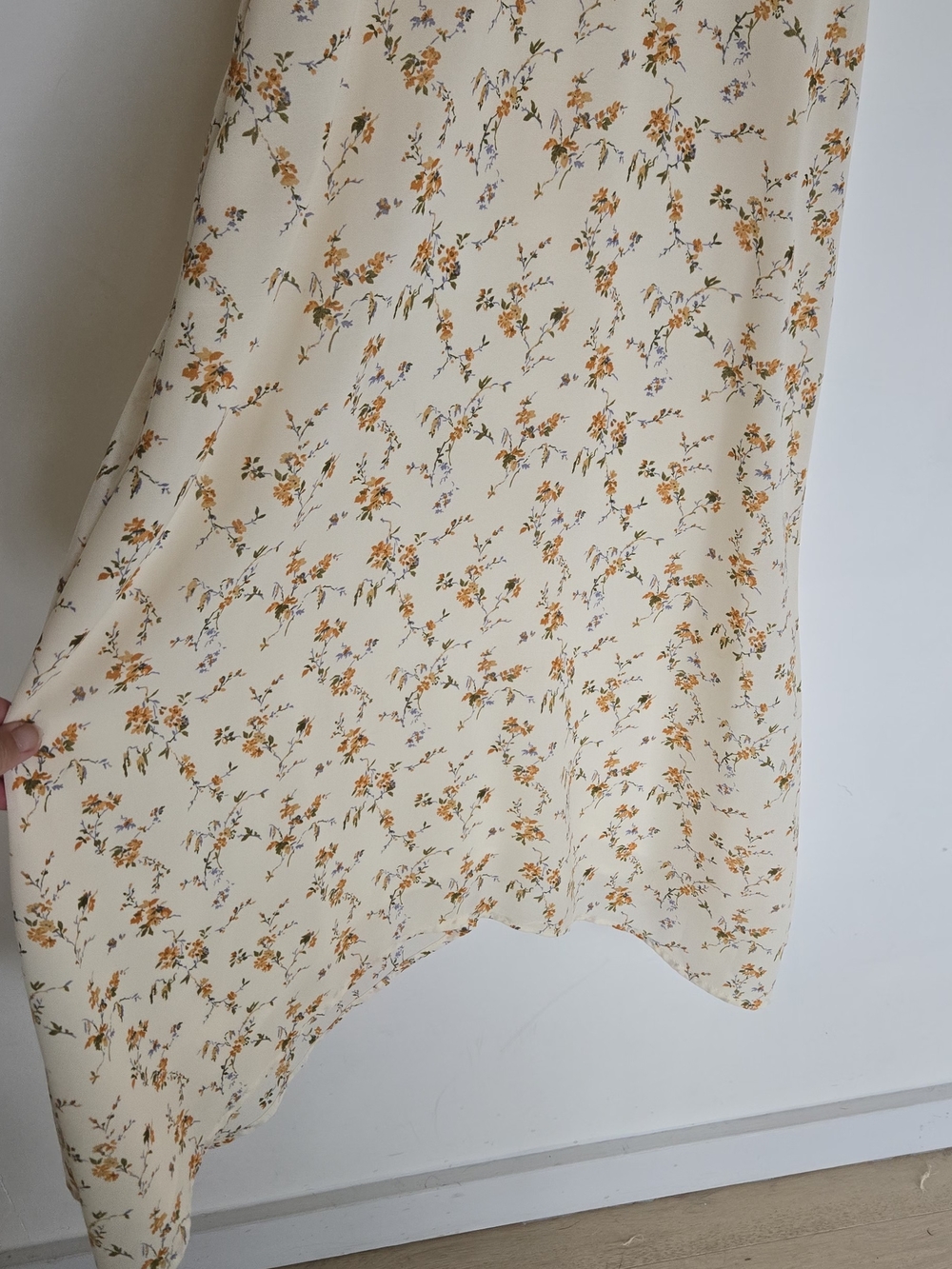 Dex Cream Floral Midi Dress with Puff Sleeves - Picture 6 of 6